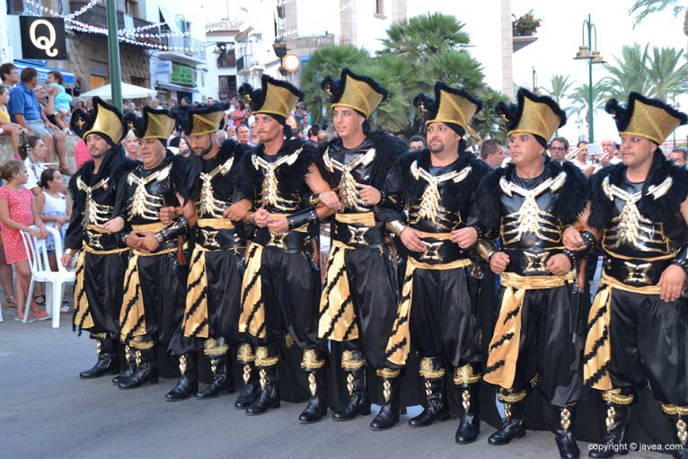 Escuadra de hombres de la Filà Pirates de Sant Jaume