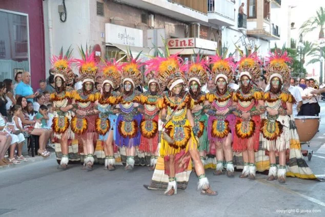 Imagen: Escuadra de mujeres de la Filà Jalufos