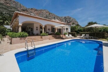Exterior de una casa de vacaciones para diez personas en Jávea – MMC Property Services