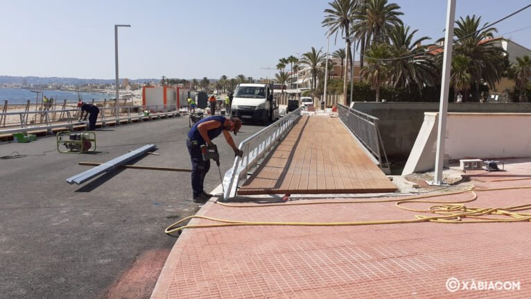 Finalizando los trabajos de la reconstrucción del Puente de Triana
