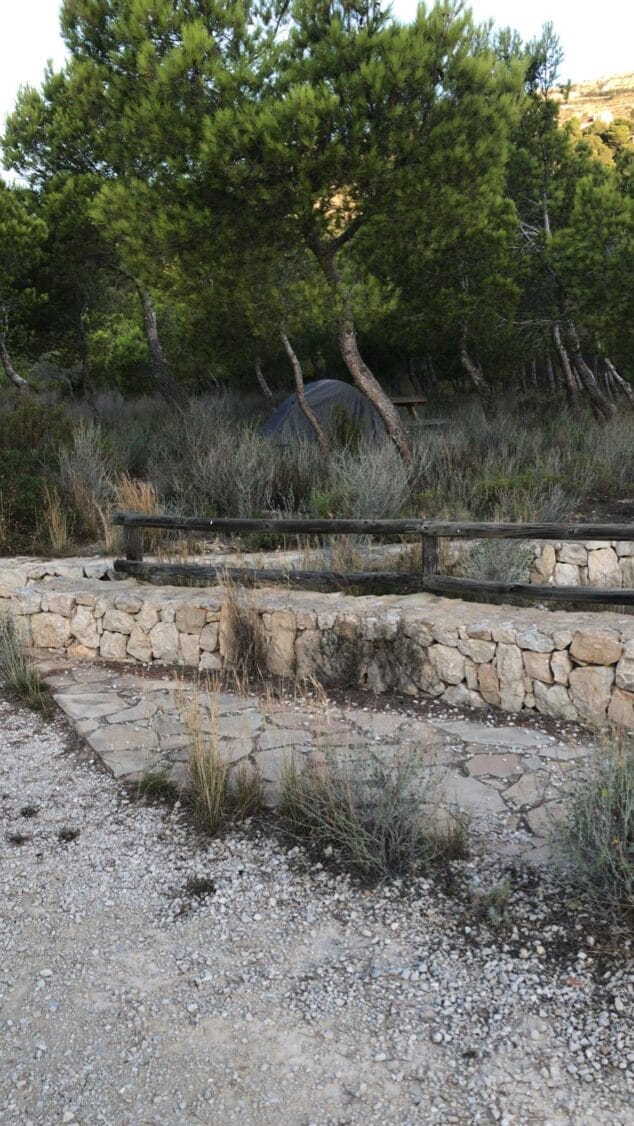 Imagen: Pernoctación en una zona recreativa de El Poble Nou de Benitatxell