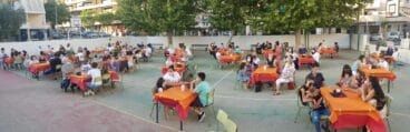 Picaeta familiar por el acto de graduación