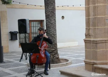 Sergio Camarasa ameniza el acto de renombre a la plaza