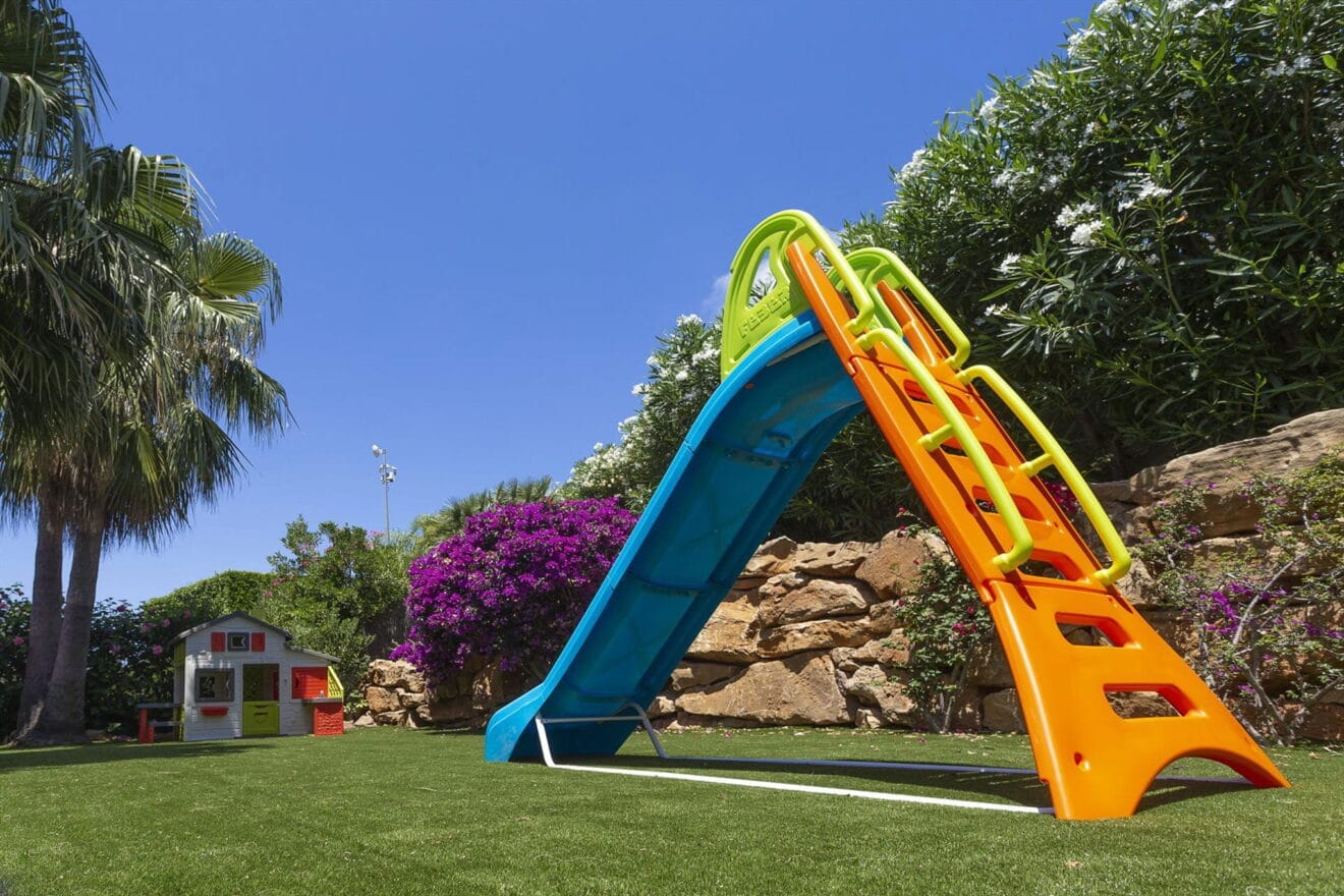 Zona infantil en una casa de vacaciones para diez personas en Jávea - MMC Property Services