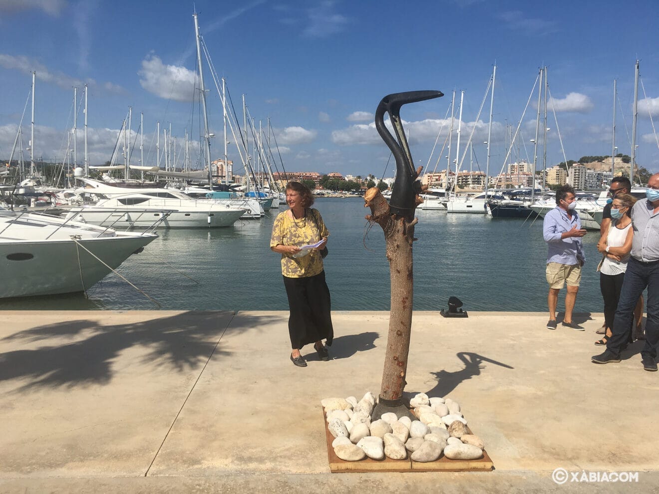 El pelícano, obra expuesta en el Puerto Marina de Dénia