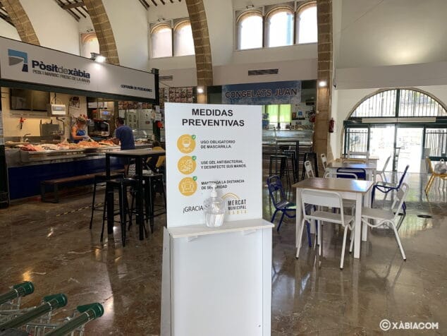 Imagen: Medidas preventivas en el Mercat de Xàbia