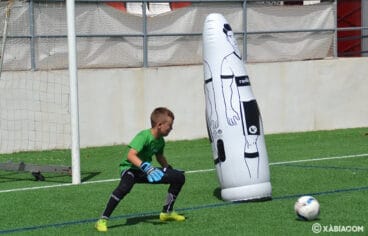 Portero atajando un balón
