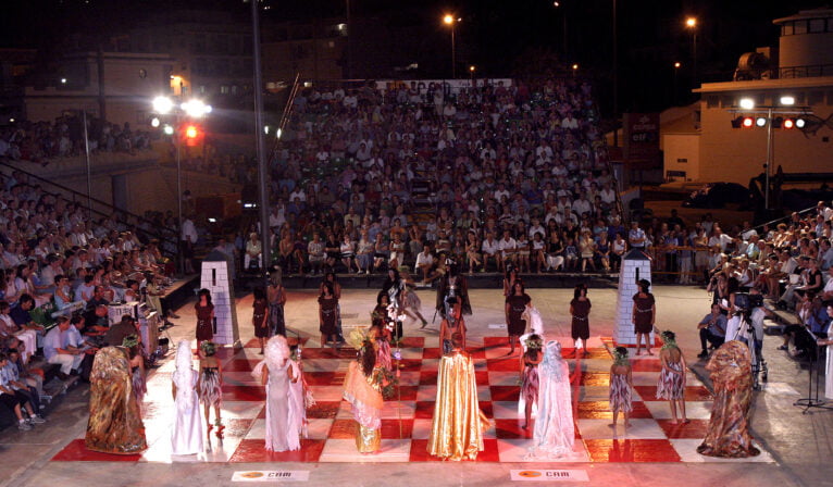 Representación de la VII edición del Ajedrez Viviente en 2003 - Foto Xepo Pérez