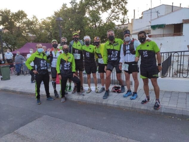 Imagen: Atletas del CA Llebeig