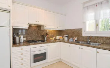Cocina de una casa de vacaciones en Benitachell – Aguila Rent a Villa