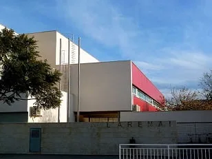 Entrada del CEIP L’Arenal