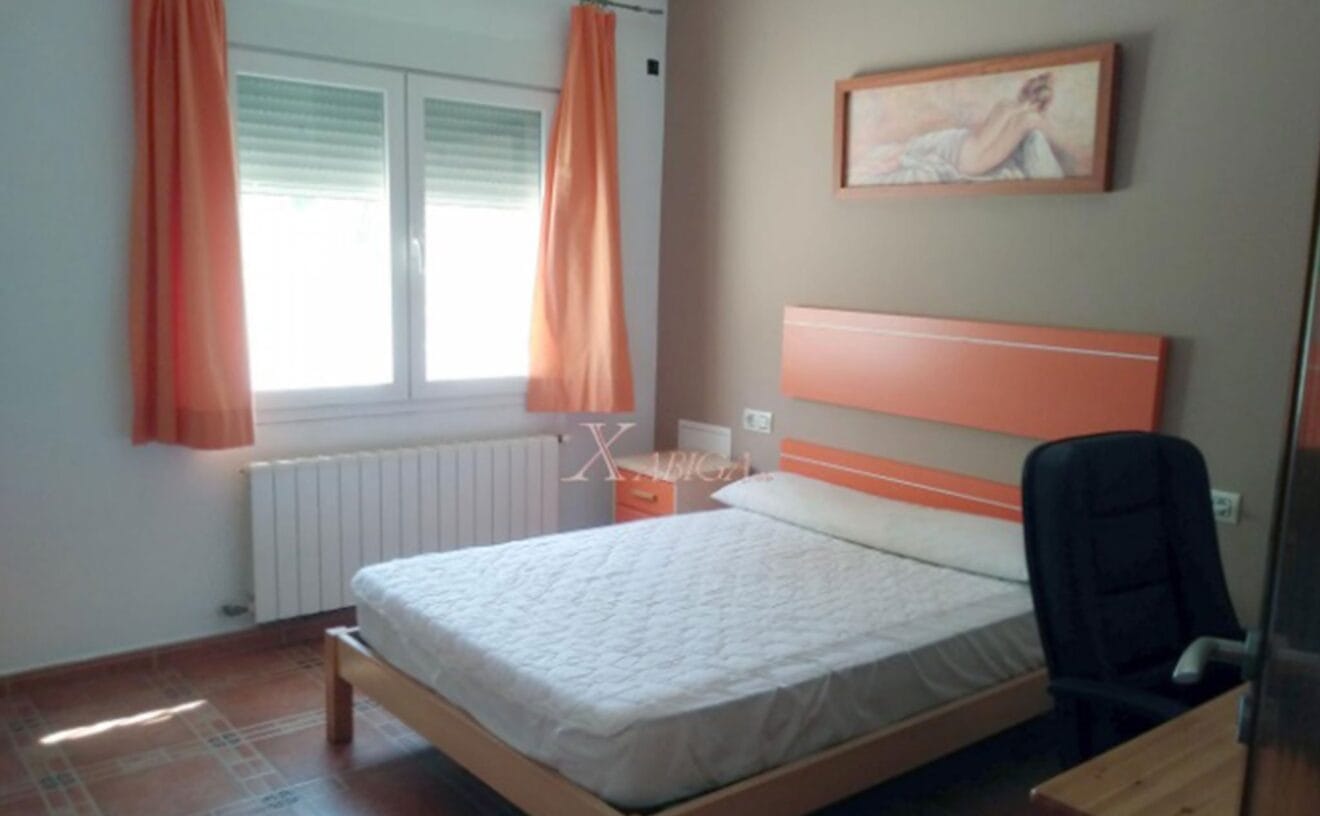 Una de las habitaciones de un chalet en venta en Jávea