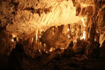 Interior de la Cova del Montgó (Imagen: Miguel Ángel Mayans)