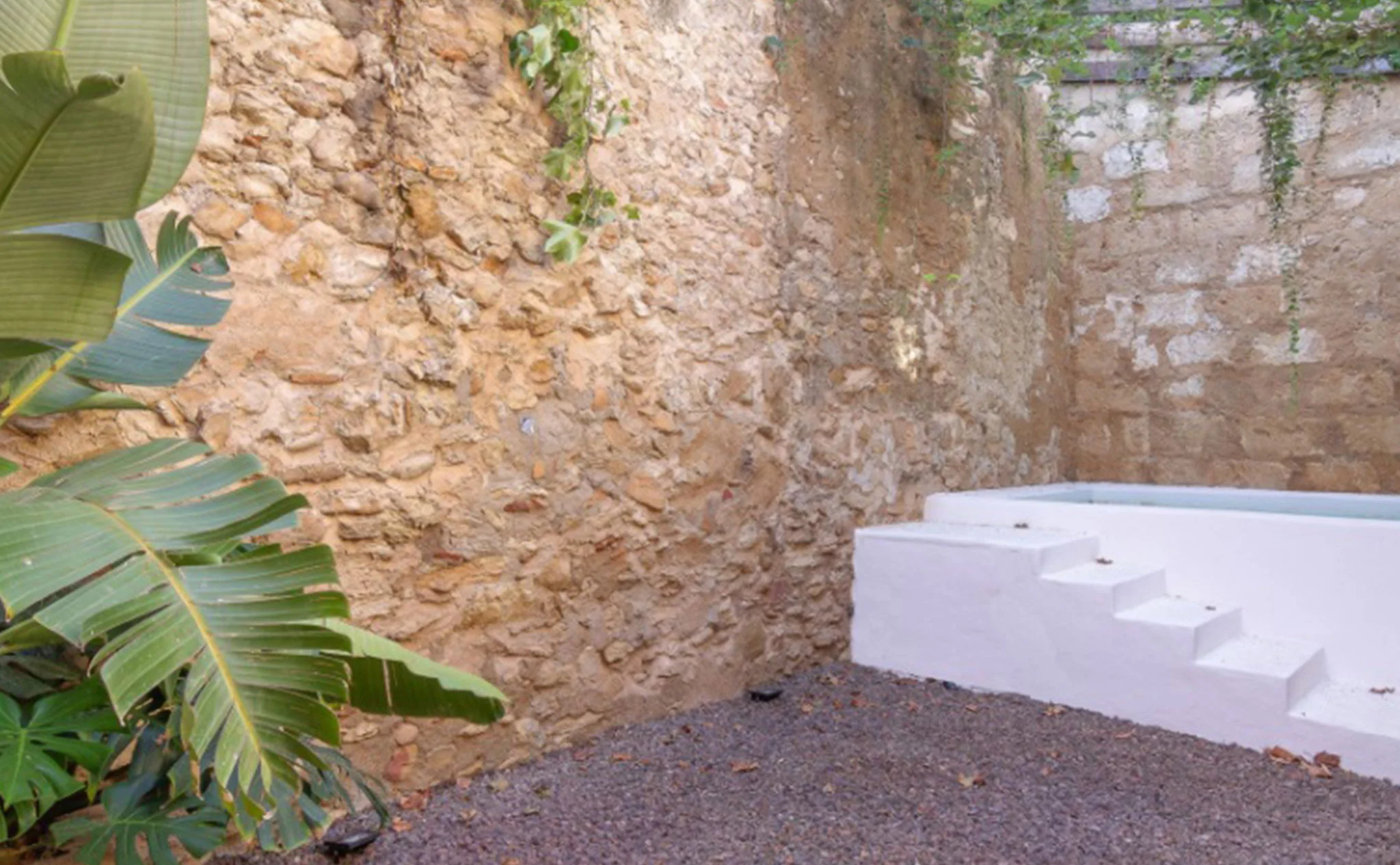 Piscina en una casa de pueblo en venta en el centro de Xàbia – MORAGUESPONS Mediterranean Houses