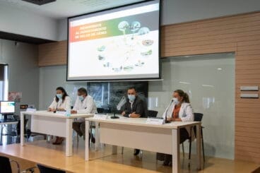 Profesionales del Departamento de Salud de Dénia dan la bienvenida a los residentes