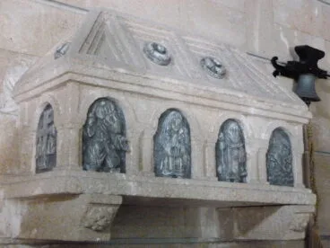Sarcófago de Sor Catalina Bas en la Iglesia del Loreto (Foto: Juan Bta. Codina Bas)
