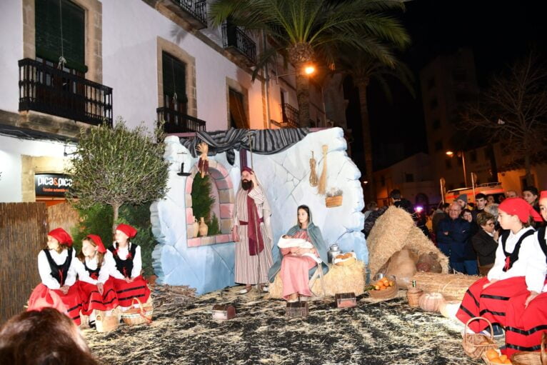 Living nativity scene in the Cavalcade of the Magi of Jávea