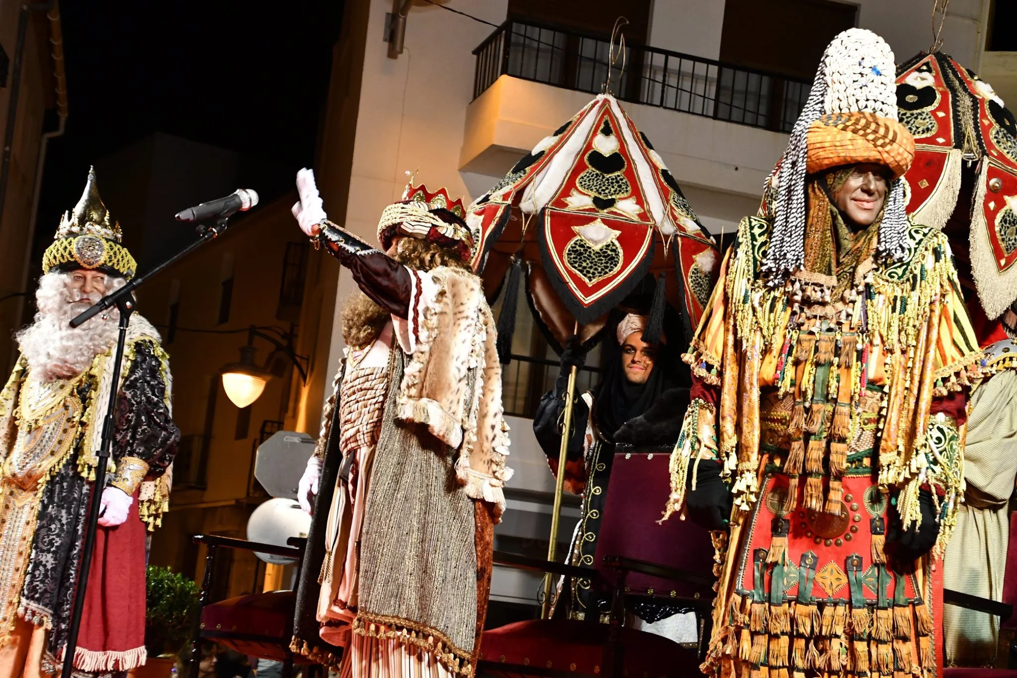 Cabalgata de Reyes en el casco histórico de Jávea