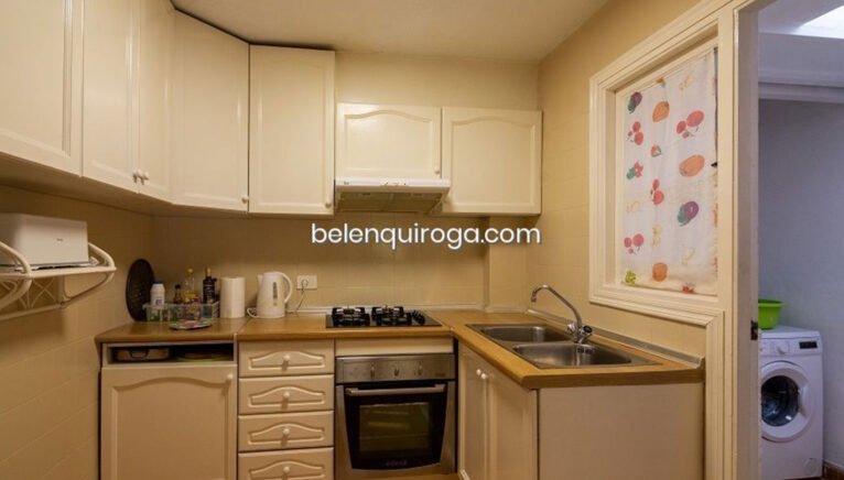 Cocina de un bungalow en venta en Calablanca - Inmobiliaria Belen Quiroga