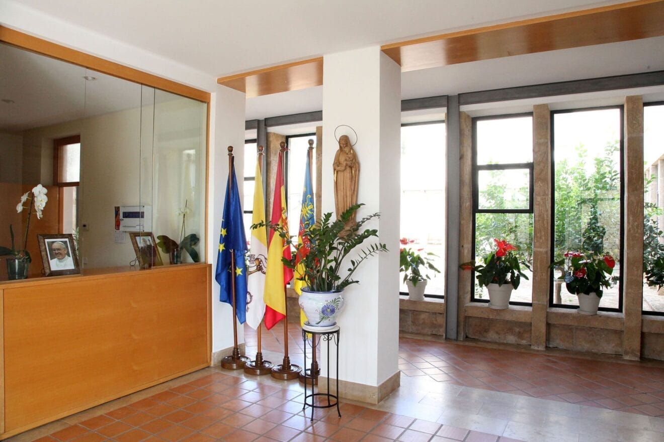 Hall de entrada al Santuari de la Mare de Déu dels Àngels de Xàbia