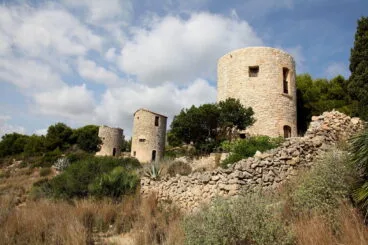 Molinos de La Plana de Jávea, uno de ellos con cubierta