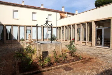 Pozo en el interior del Monestir de la Plana de Xàbia