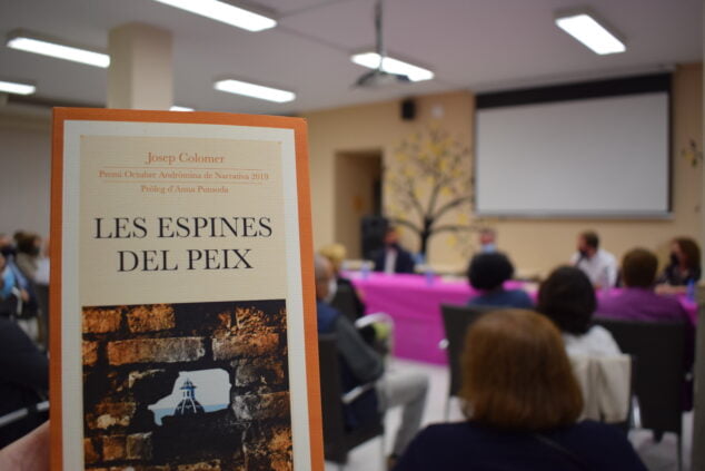 Imagen: Presentación del libro de Josep Colomer