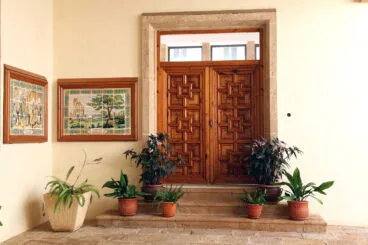 Puerta interior del Monasterio de la Plana de Jávea