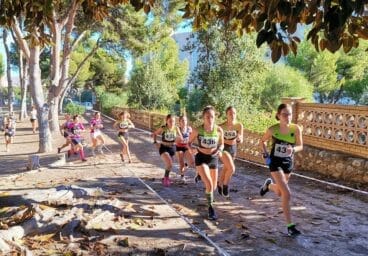 Atletas del CA Llebeig en el Cross de El Campello