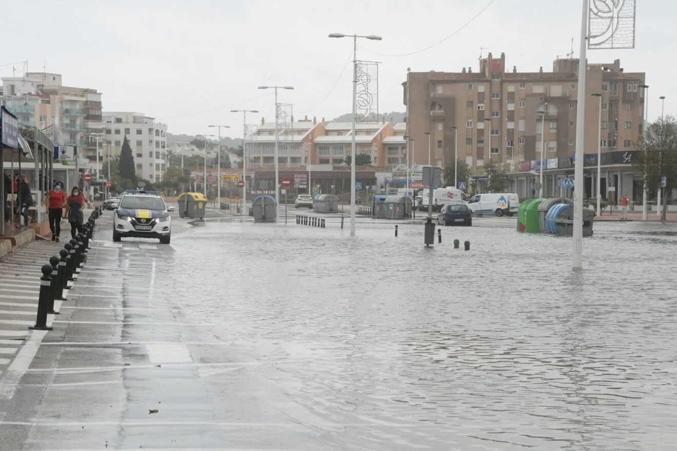 Estado de la Avenida Libertad tras el episodio de lluvia