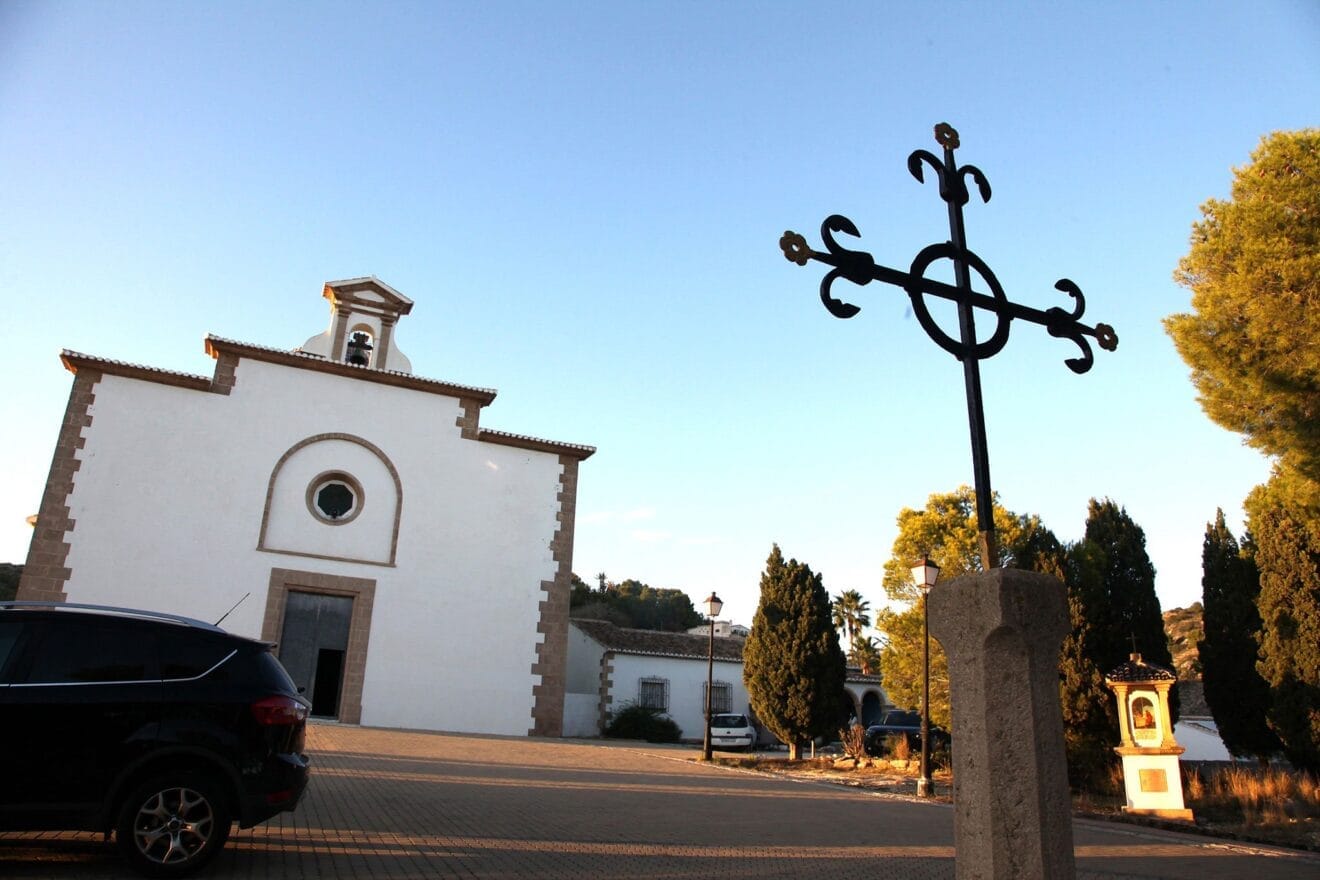 Fachada de la Ermita del Calvario de Jávea