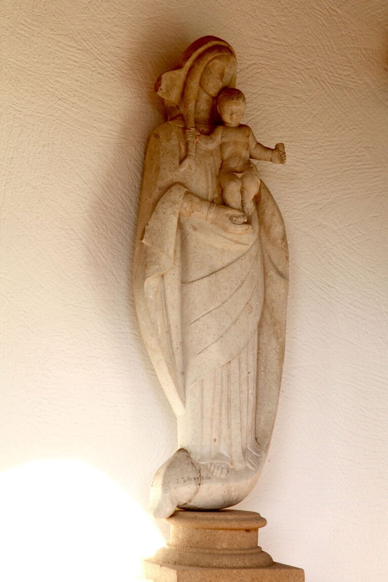 Imagen de la Virgen en la Ermita de San Sebastián de Jávea  | Imagen: Tino Calvo