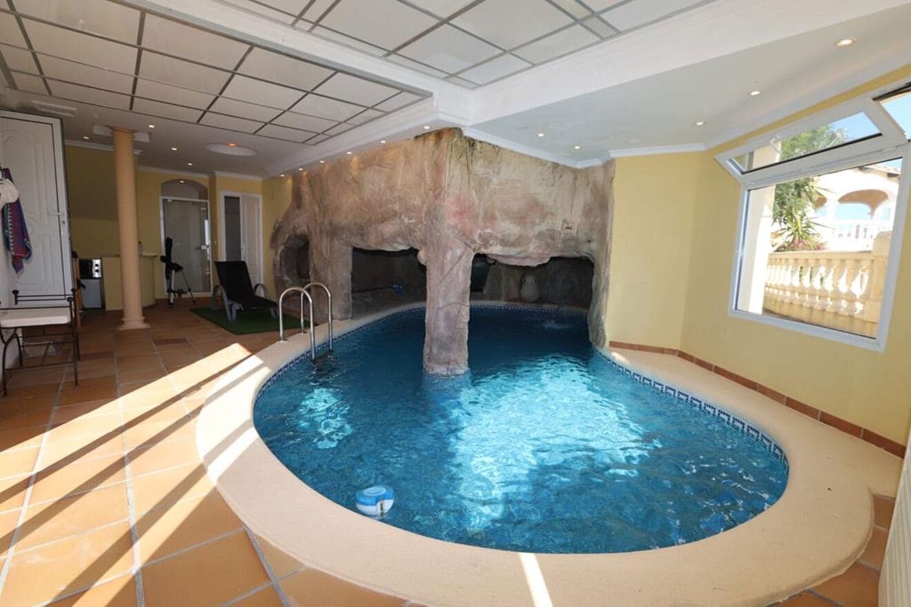 Sótano en una villa con vistas en La Sella - Promociones Denia, S. L.