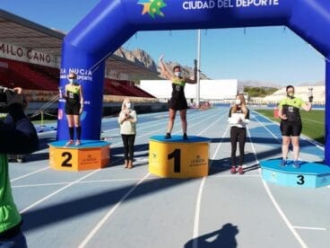 Triplete de atletas del Llebeig