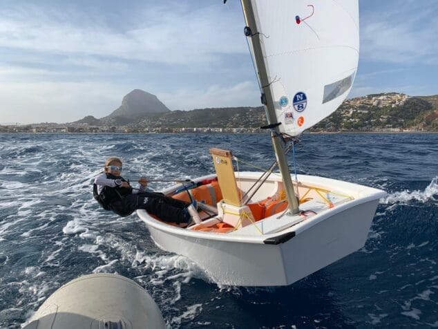Imagen: Vivi Alonso durante la regata