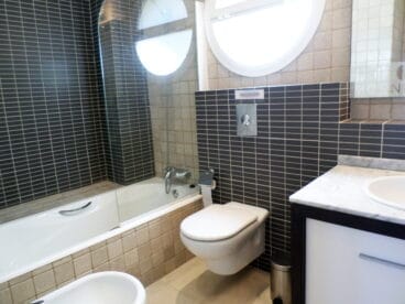 Baño de un ático en venta en La Sella – Promociones Denia, S.L.