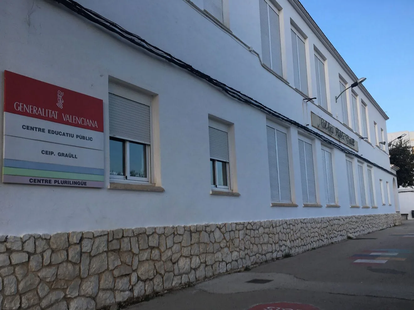 Exterior del Colegio Graüll de Jávea
