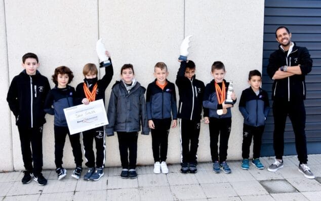 Imagen: Gimnastas del CD Montgó Xàbia