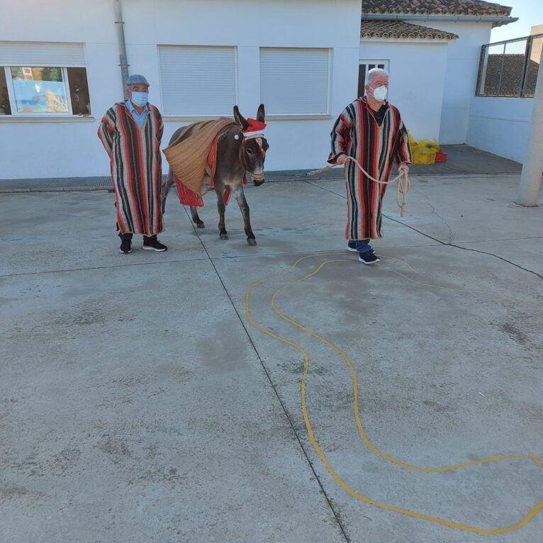 De ezel bezoekt de school van El Poble Nou de Benitatxell