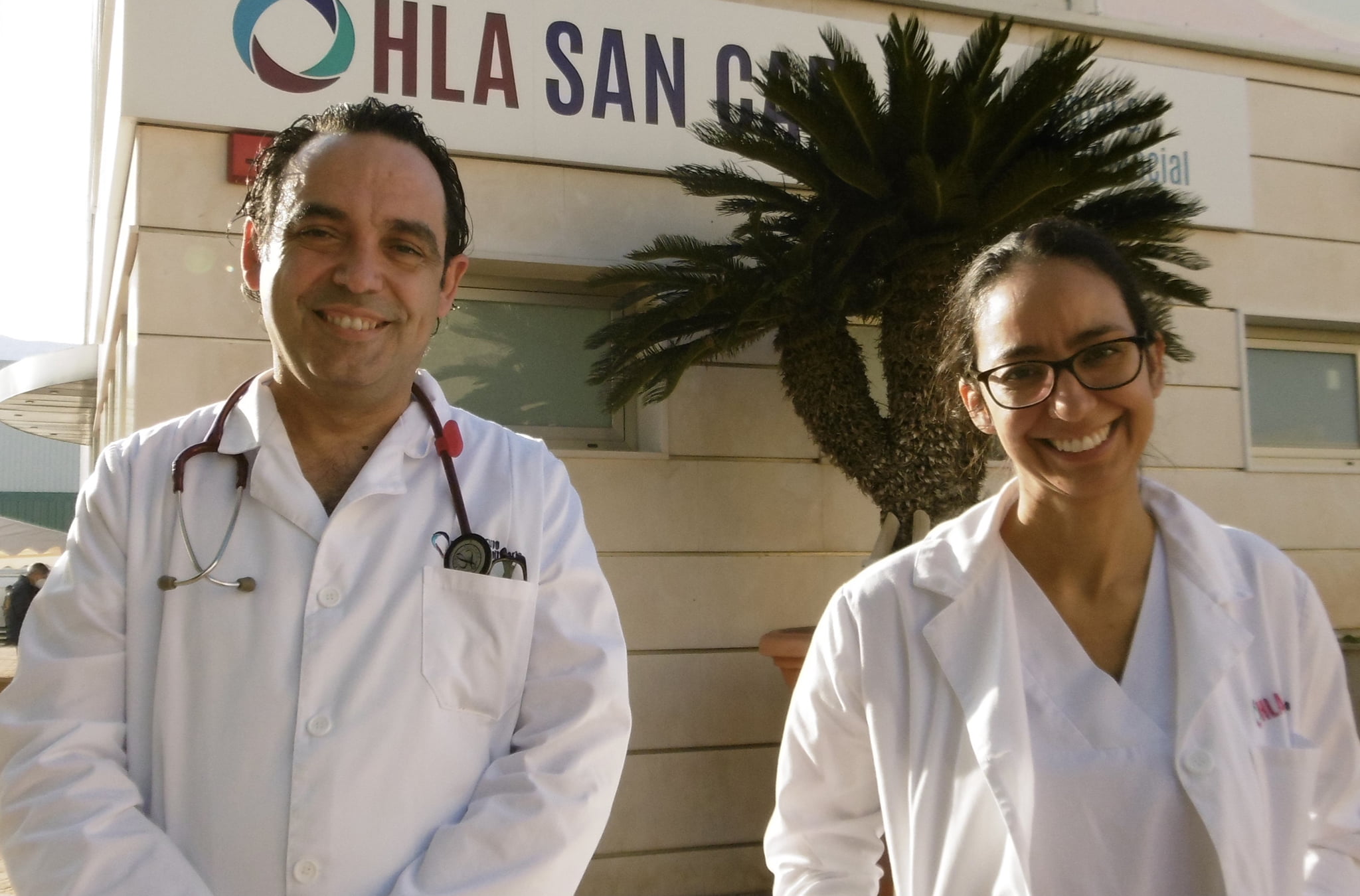 Dr. Vanyo y Dra. Abataneo. Nuevos especialistas internistas del hospital HLA San Carlos