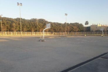Pistas deportivas del Colegio L’Arenal de Xàbia