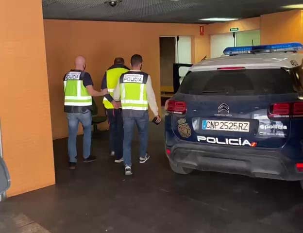 Imagen: Uno de los fugitivos detenidos por la Policía Nacional