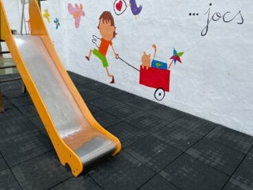 Zona de juegos – Colegio Grüll de Xàbia