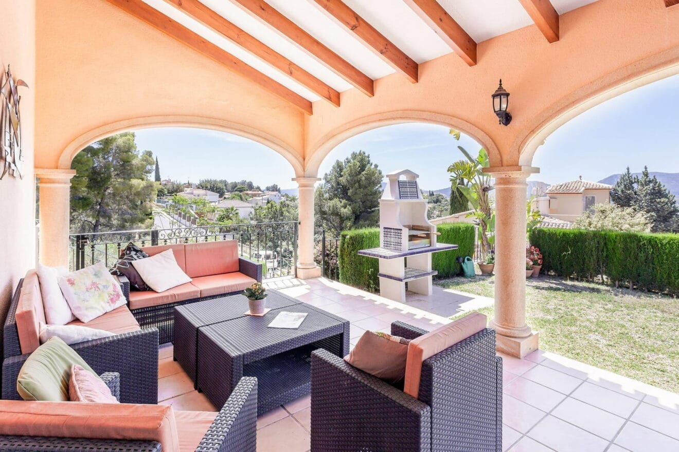 Barbacoa de un chalet de vacaciones para ocho personas en Jávea - Aguila Rent a Villa