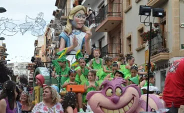 Cabalgata de carrozas de las fiestas de Sant Joan en Xàbia