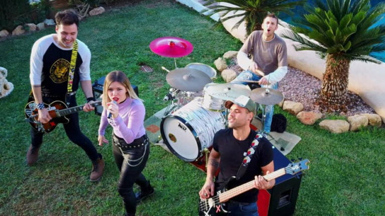 El grupo de rock, Toxic, en la grabación del videoclip