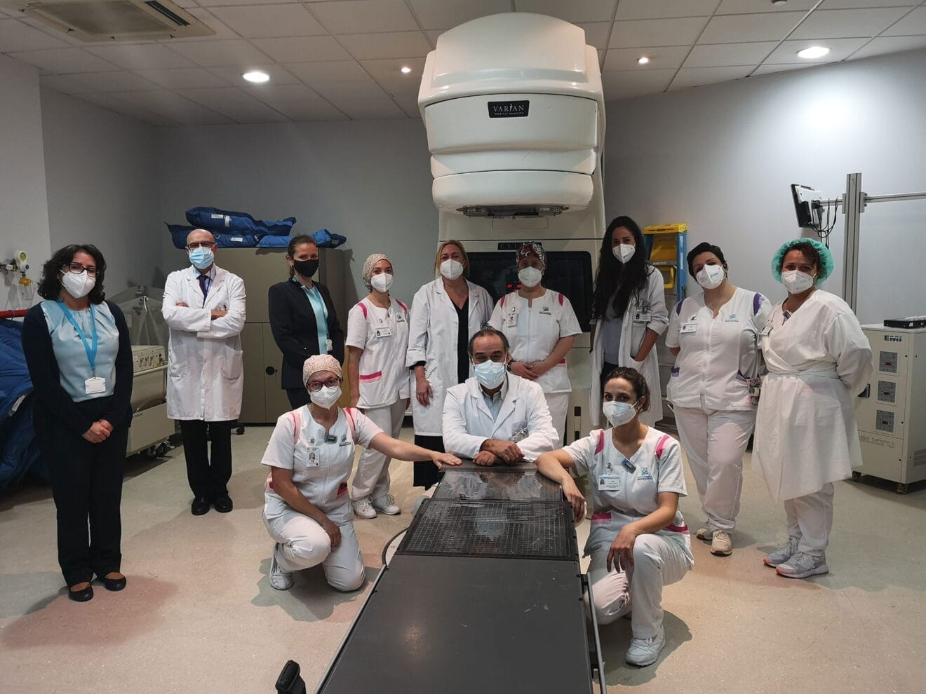 Equipo de radioterapia de Hospital Clínica Benidorm (HCB)