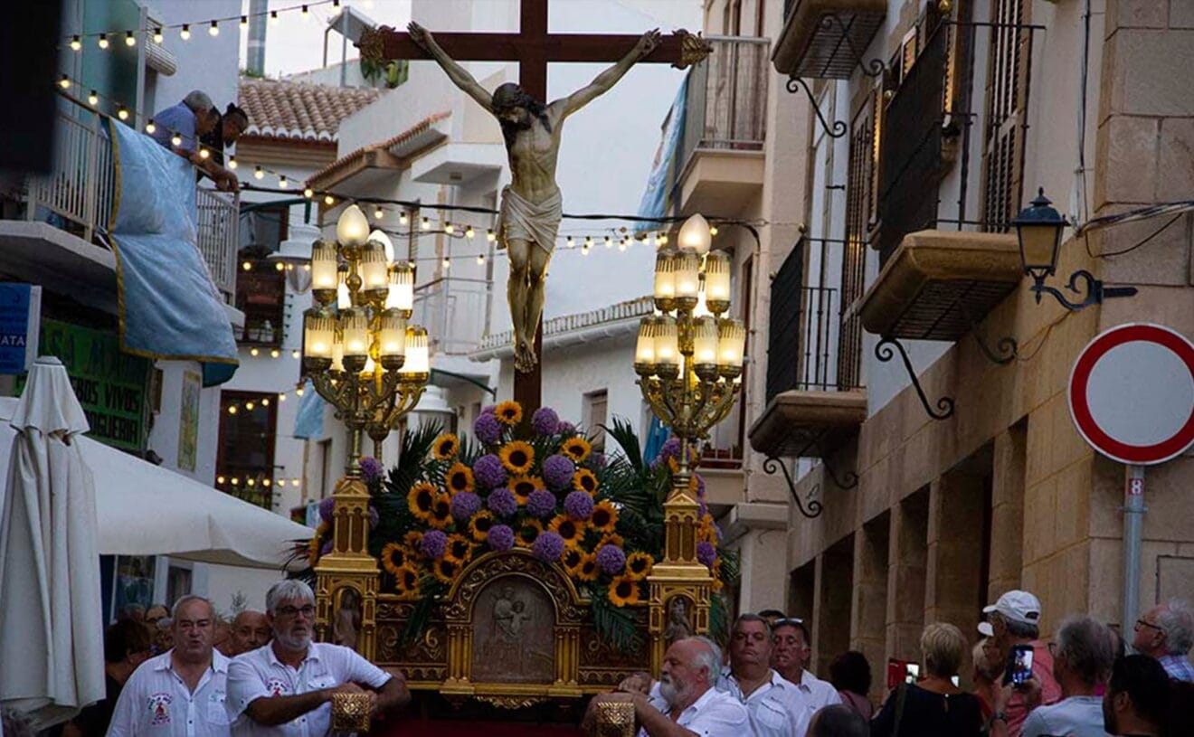 El paso de la procesión del Santísimo Cristo del Mar de Xàbia