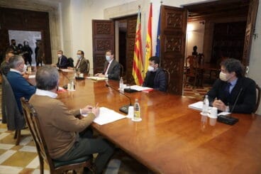 Reunión del President presentando el Plan Resiste