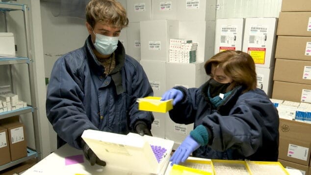 Imagen: Traslado de vacunas Pfizer en la Comunitat Valenciana
